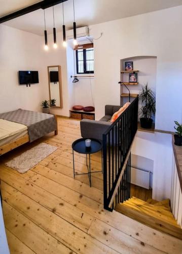 Sebastian`s stylish apartment in old town