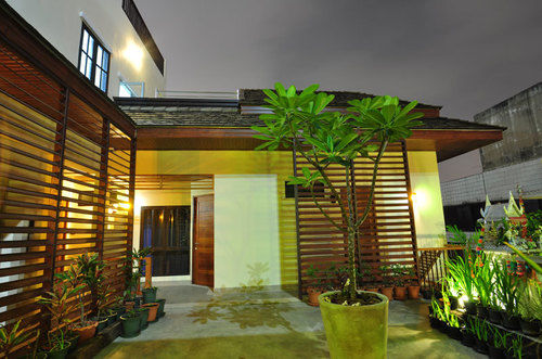 HI. Mid Bangkok Hostel