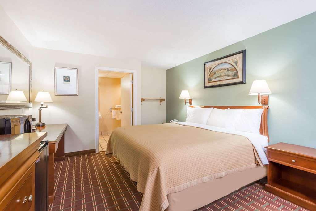 Days Inn by Wyndham Orangeburg - photo 11