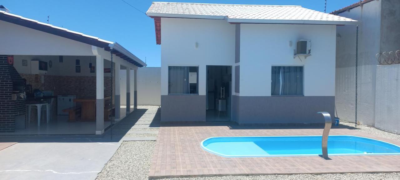 Casa Com Piscina E Espaco Gourmet a 30m Da Praia — 4-Star Luxury Hotel in Tucurui, Brasil