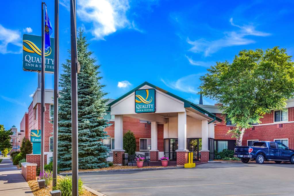 Quality Inn & Suites Green Bay Downtown - photo 3