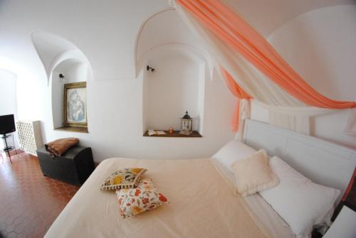 Bb Le Gemme — 4-Star Luxury Hotel in Dolceacqua, Italy