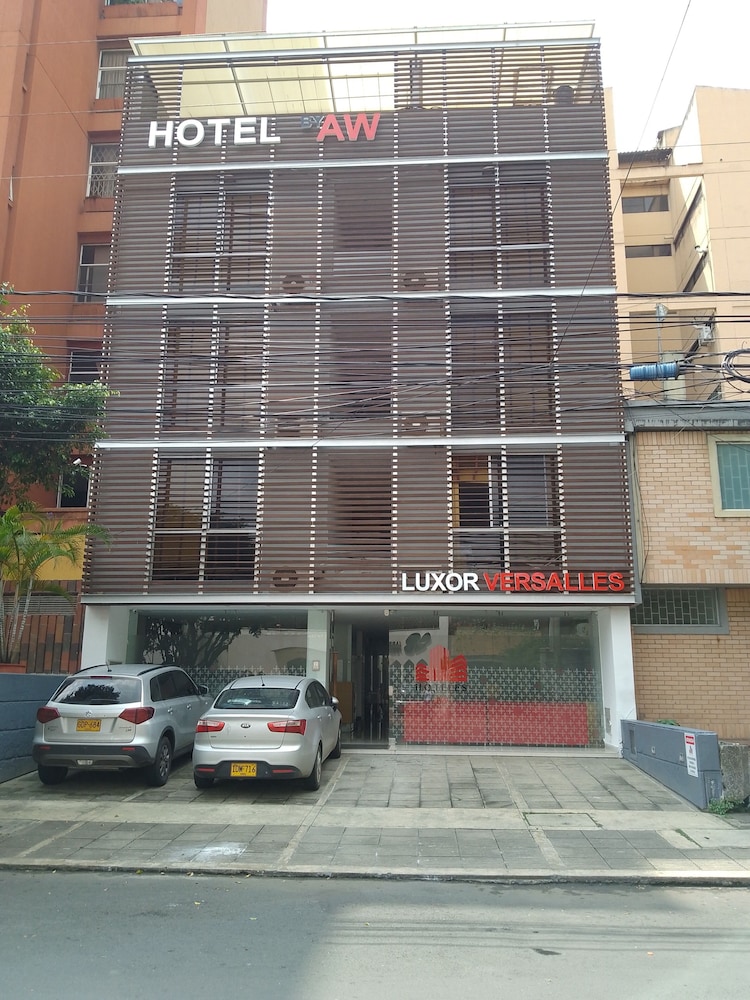 Aw Hotel Luxor Versalles in Cali, Colombia