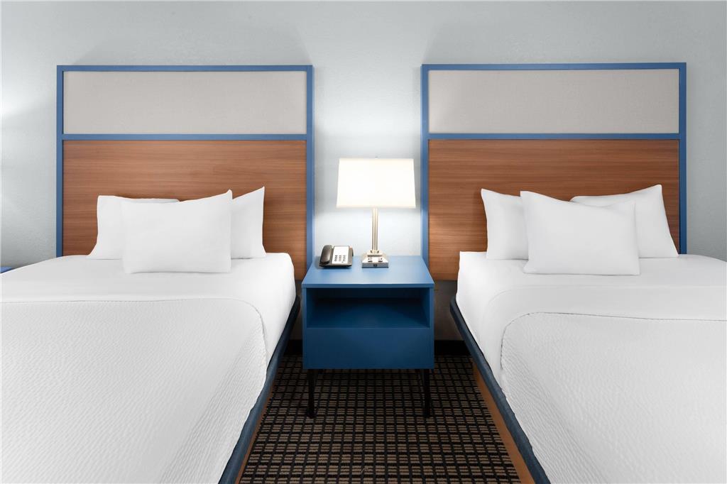 AmericInn by Wyndham Reedsburg - photo 21