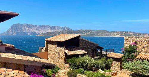 San Teodoro Punta Est Ampio Trilocale Vista Mare — 4-Star Luxury Hotel in San Teodoro, Italy