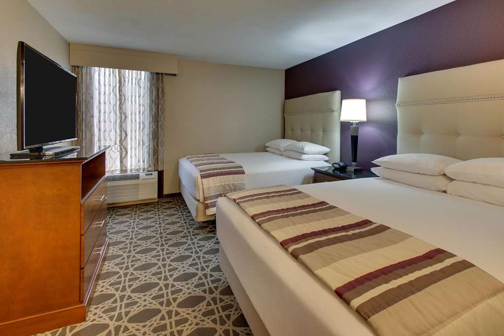 Drury Inn & Suites Poplar Bluff - photo 27