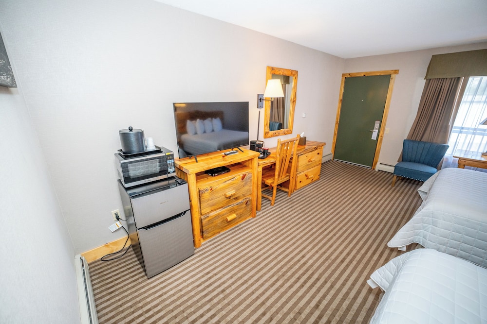 Hotel Estes - photo 26