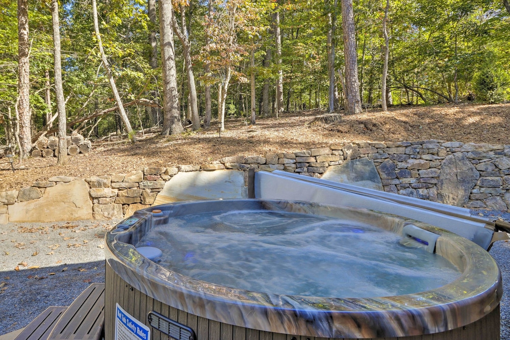 Coosawattee River Resort Cabin w Private Hot Tub - photo 18