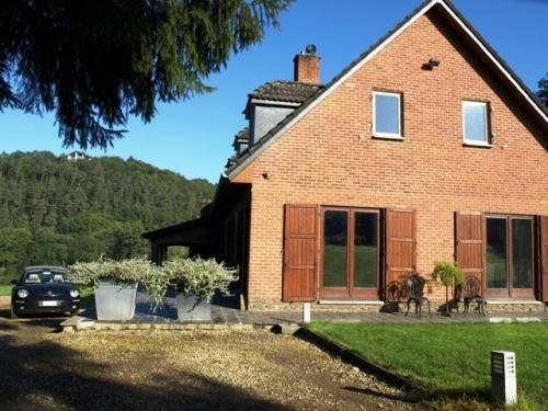 Studio & Appartement au Lac — 4-Star Luxury Hotel in Jalhay, Belgium