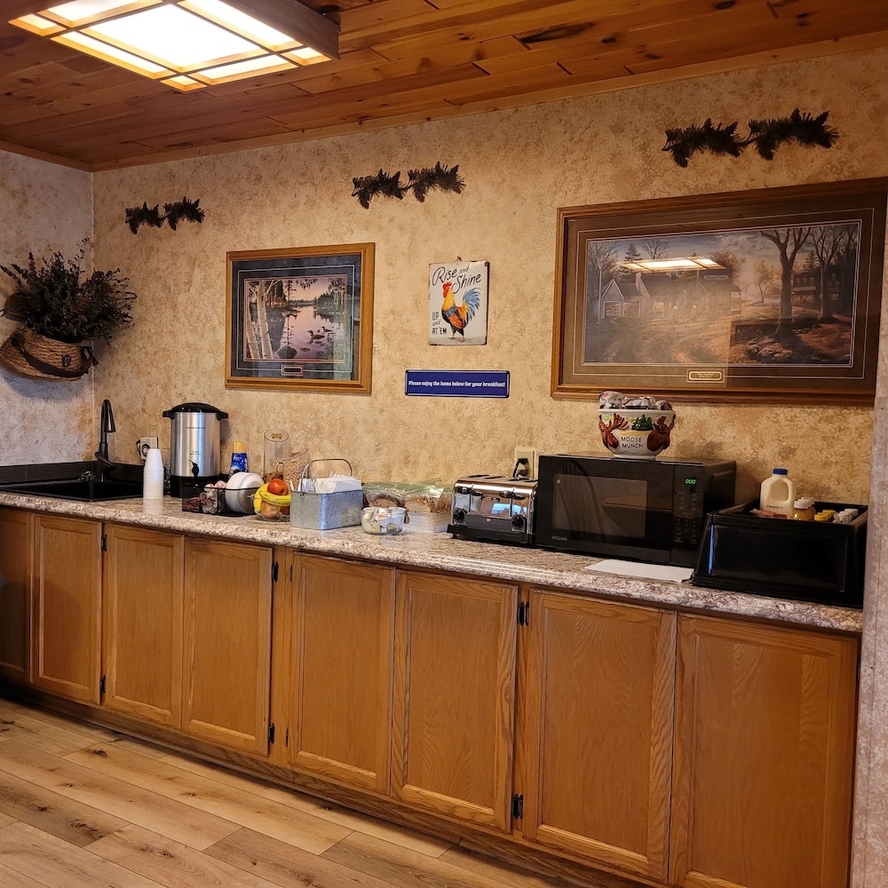 Chicaugon Lake Inn - photo 4