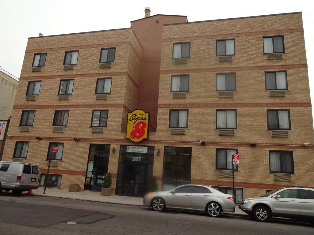 Super 8 By Wyndham Brooklyn Park Slope Hotel - photo 3