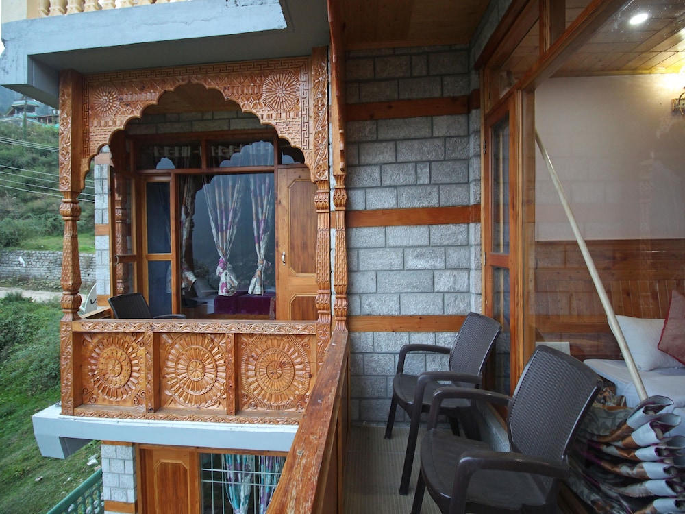 Nirvana Retreat - carbon neutral hotel in Manali