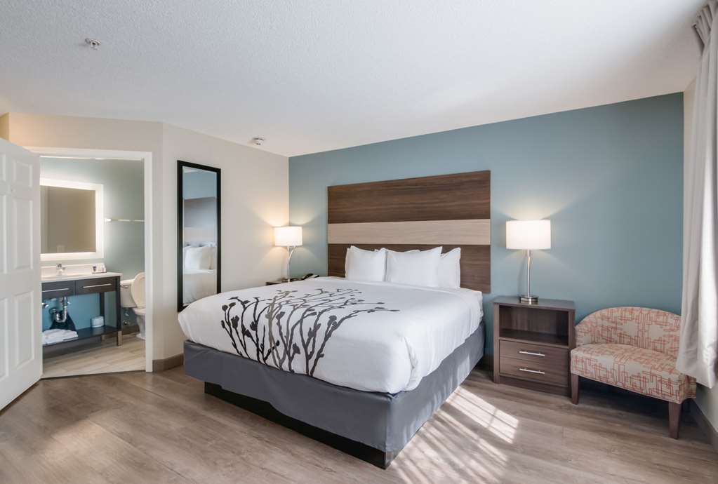 Sleep Inn & Suites Columbus near Fort Benning - photo 11