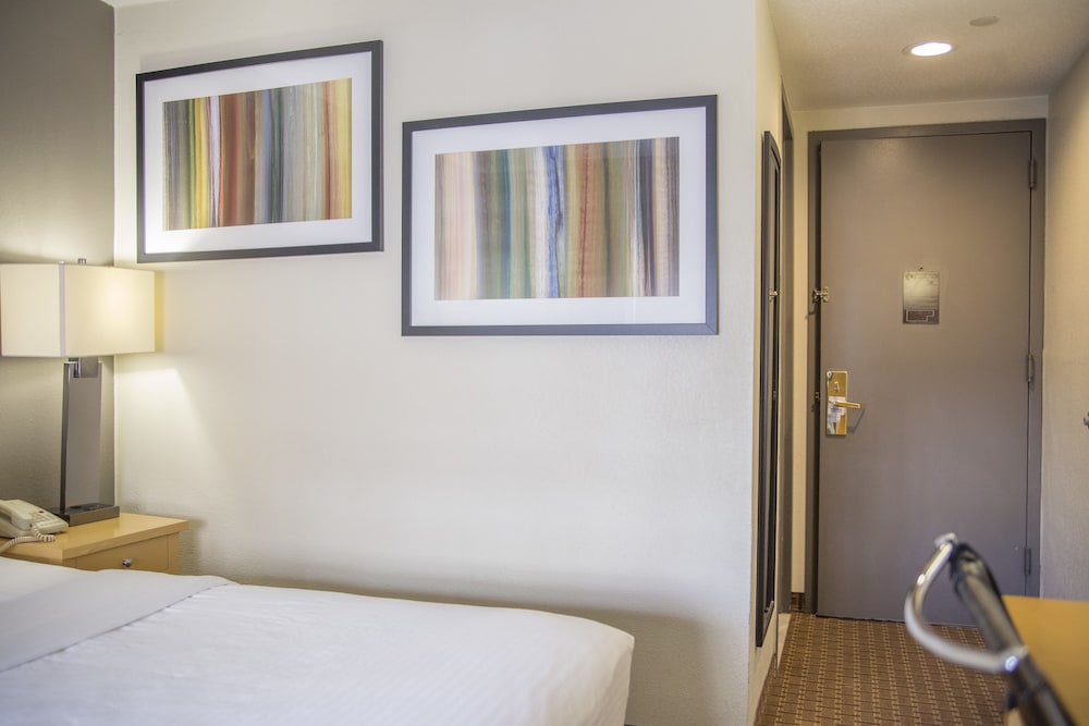Hudson River Hotel - photo 12