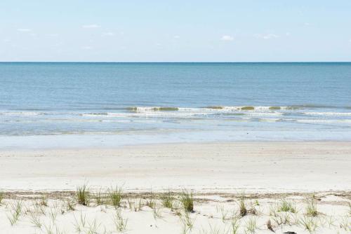 Salty But Sweet by Oak Island Accommodations - photo 27