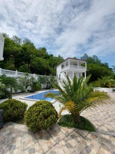 Dezu - last minute hotel in Batumi