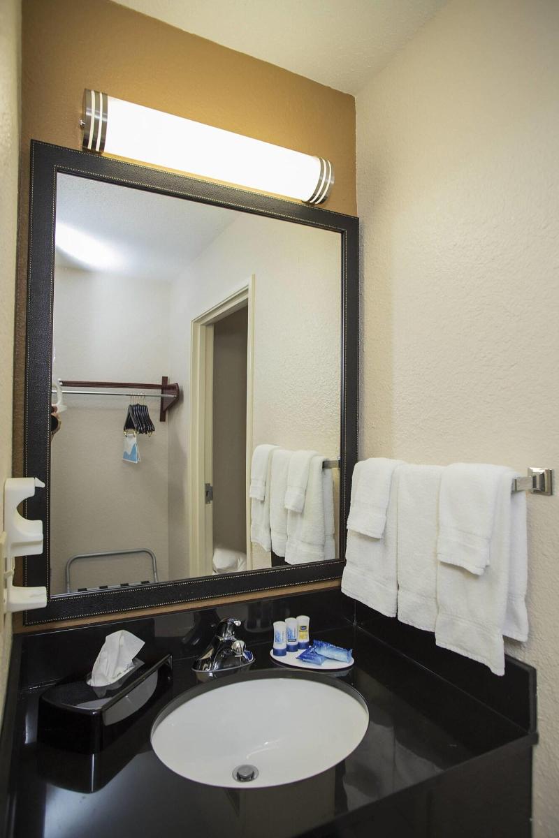 Fairfield Inn by Marriott Charlotte Mooresville - photo 36