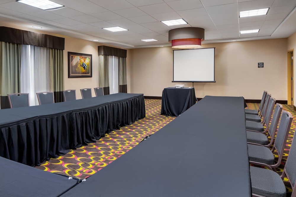 Hampton Inn Seneca Falls - photo 32