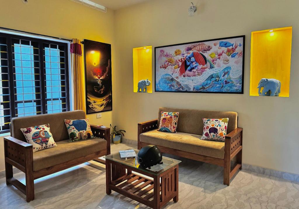 The Yellow Submarine in Varkala, India