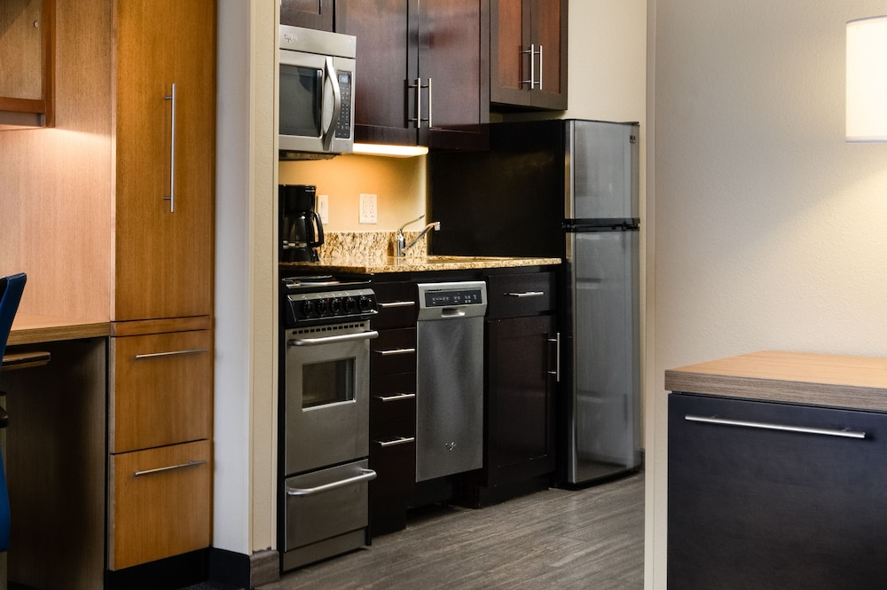 TownePlace Suites Houston Galleria Area - photo 15