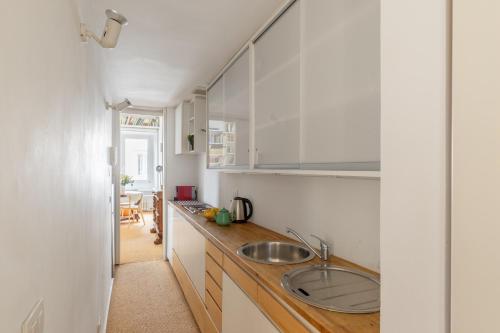 iFlat The Carpet Apartment — 4-Star Luxury Hotel in Rome, Italy