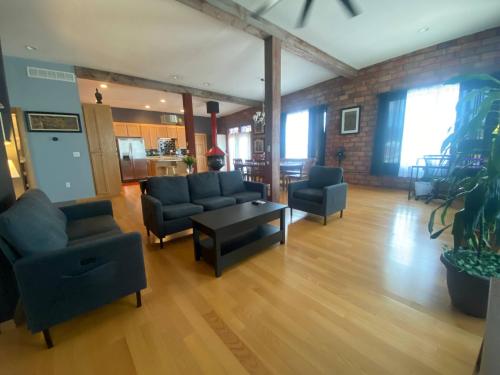 Suite A 2 Br W Bridge St View 22024793 — Elkader