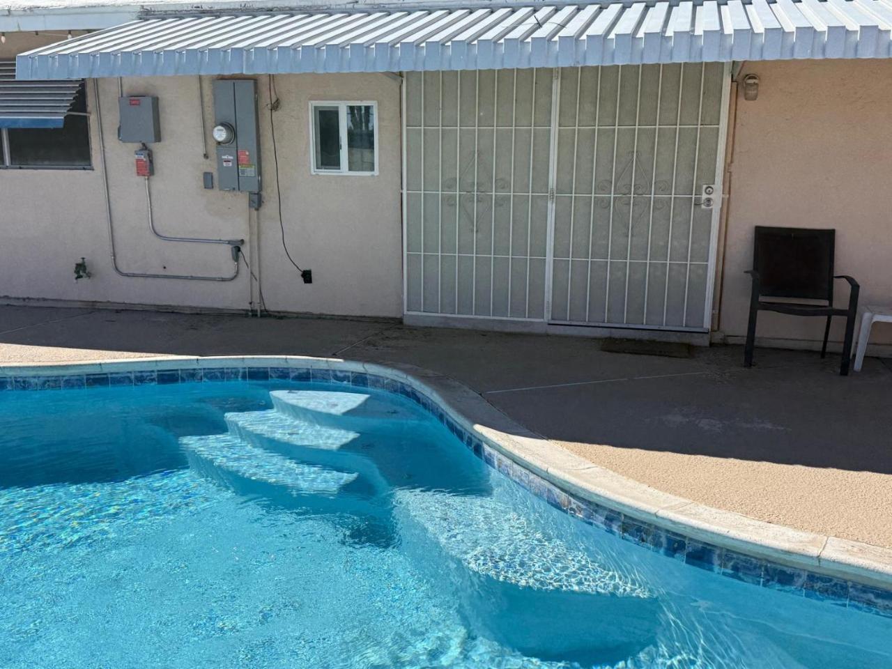 Vintage Apt Private Pool Oasis Sleeps 6 5 Min DT