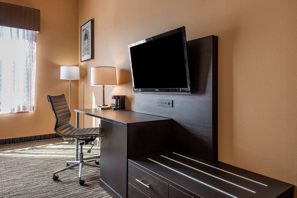 Best Western The Inn At The Fairgrounds - photo 22