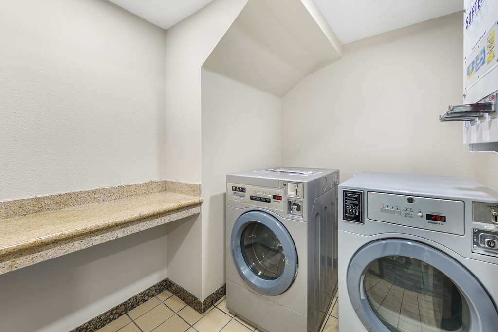 Quality Inn & Suites Sacramento Downtown Area - photo 34