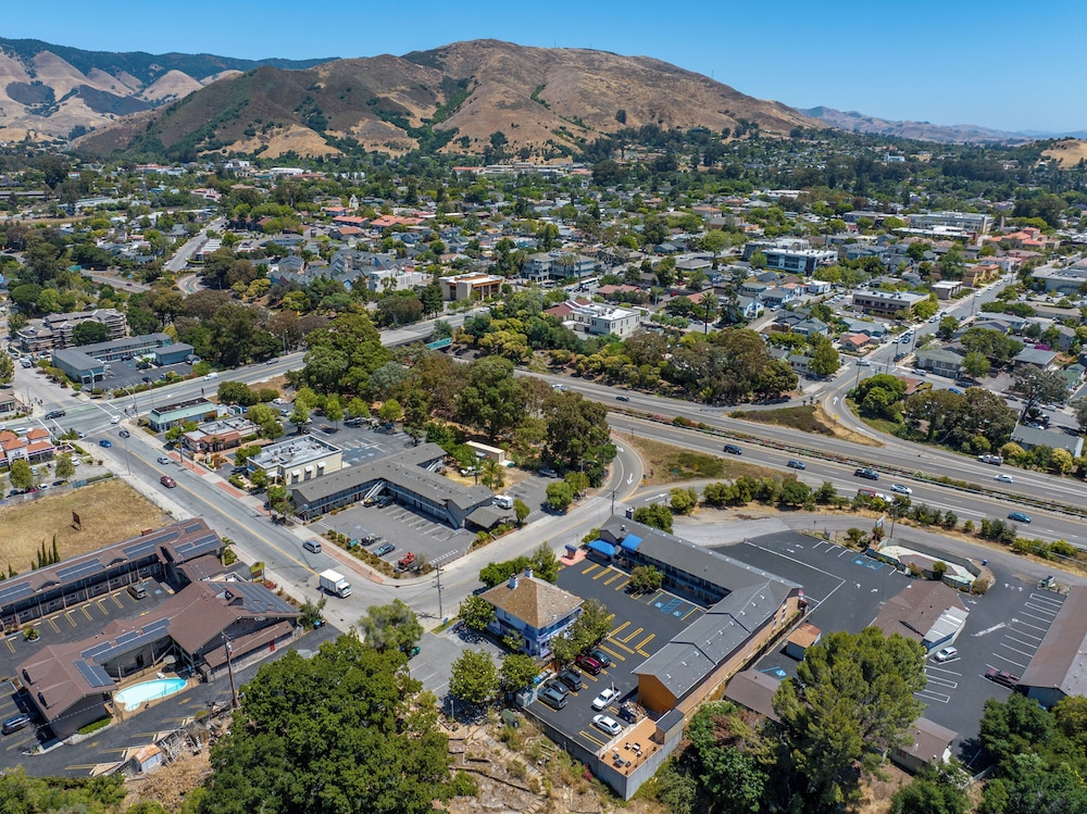 Downtown SLO Inn San Luis Obispo - photo 31