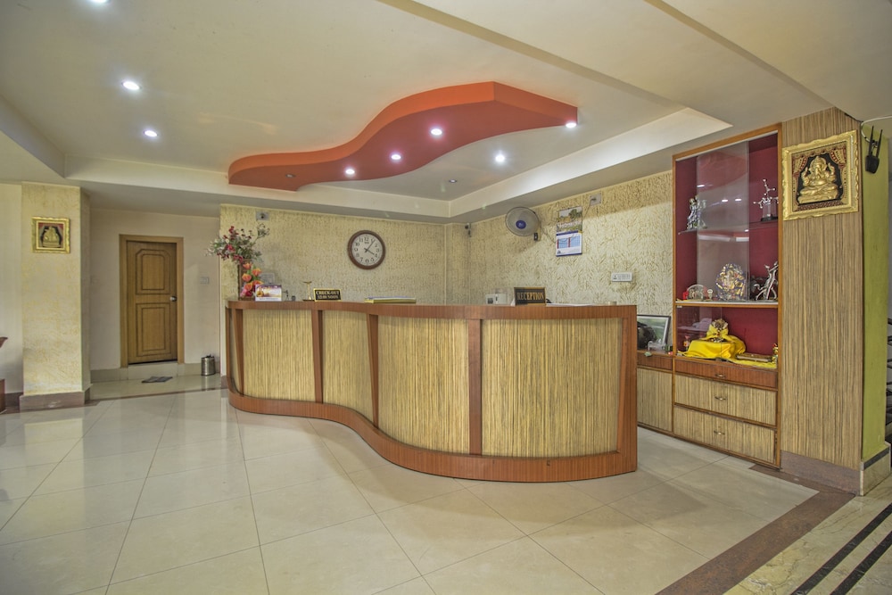 OYO 29736 Nandanik Palace — hotel in Alipur Duar