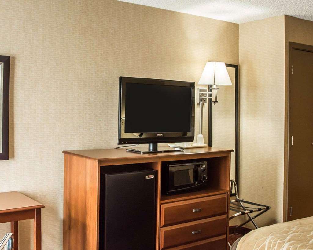 Quality Inn Springboro West - photo 4