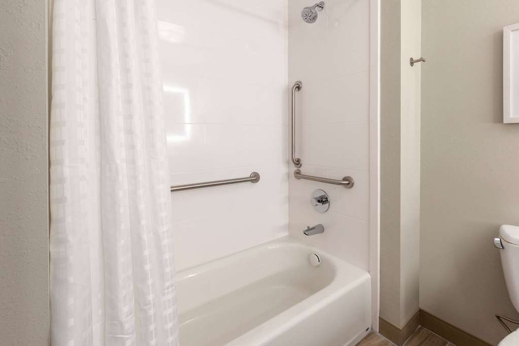 La Quinta Inn & Suites by Wyndham Middletown Goshen - photo 21