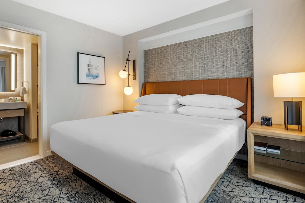 Sheraton Suites Old Town Alexandria - photo 11