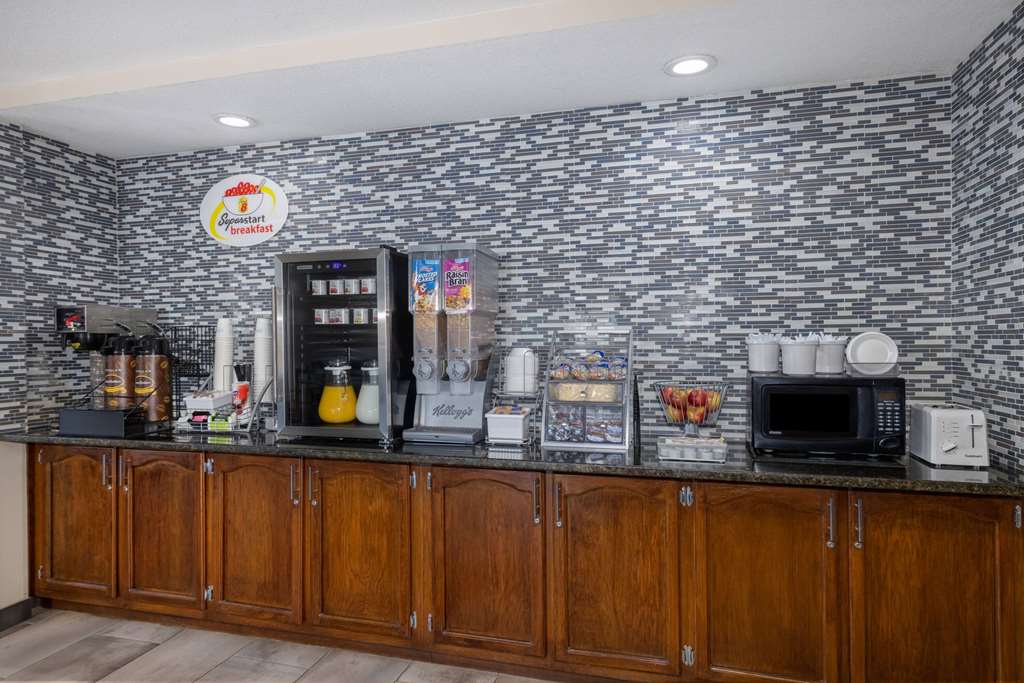 Super 8 by Wyndham De Soto - photo 8