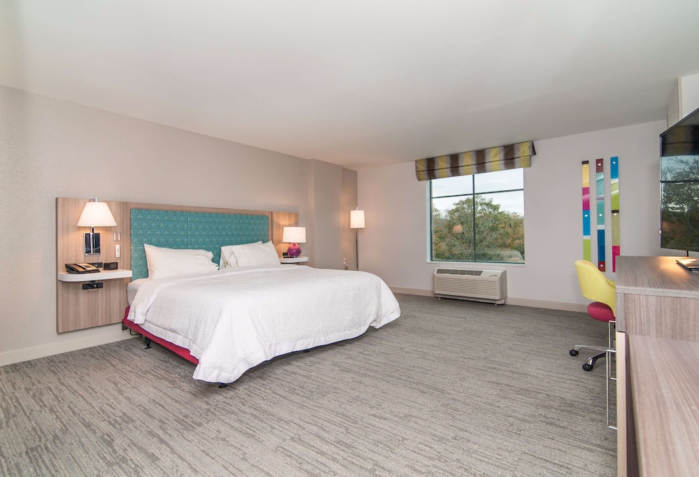 Hampton Inn Norwich - photo 32