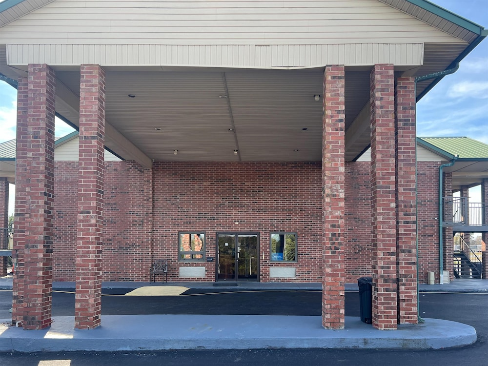 Motel 6 Ozark AR - photo 18