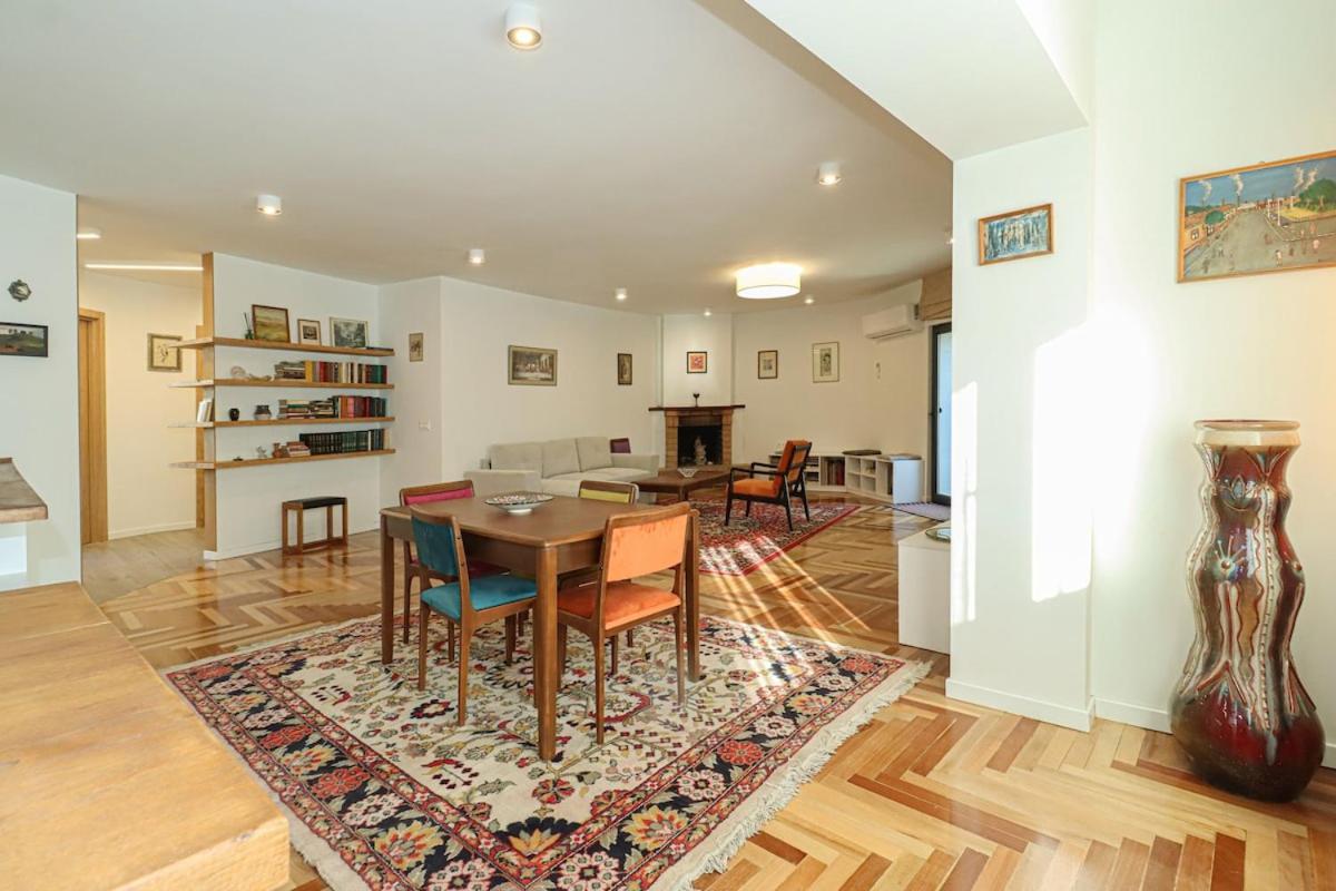 Elegant 2BR in Old Tbilisi By Wehost