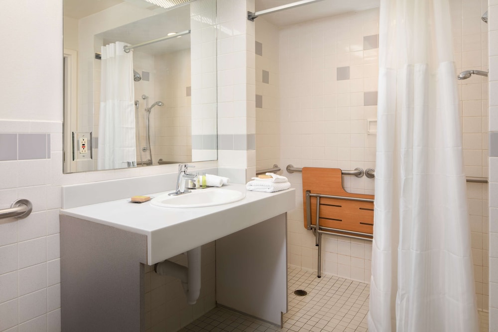 DoubleTree by Hilton Hotel & Suites Pittsburgh Downtown - photo 38