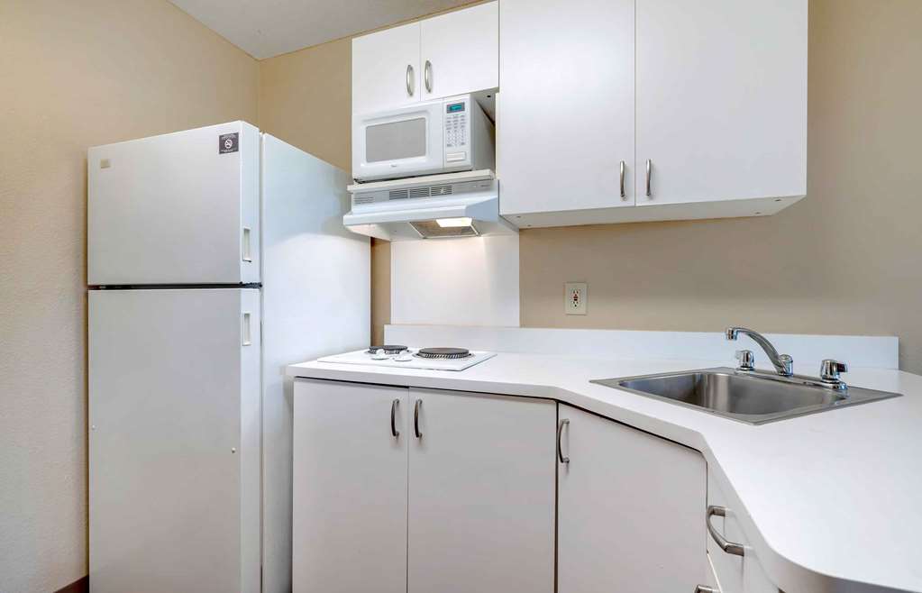 Extended Stay America Suites Sacramento Elk Grove - photo 24