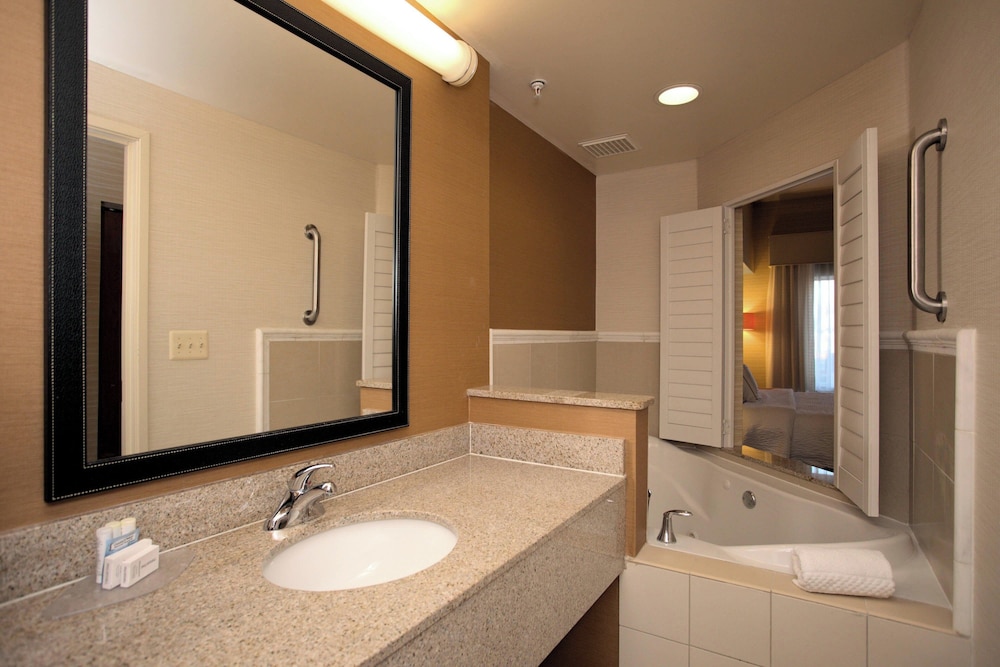Fairfield Inn & Suites by Marriott Edison South Plainfield - photo 23