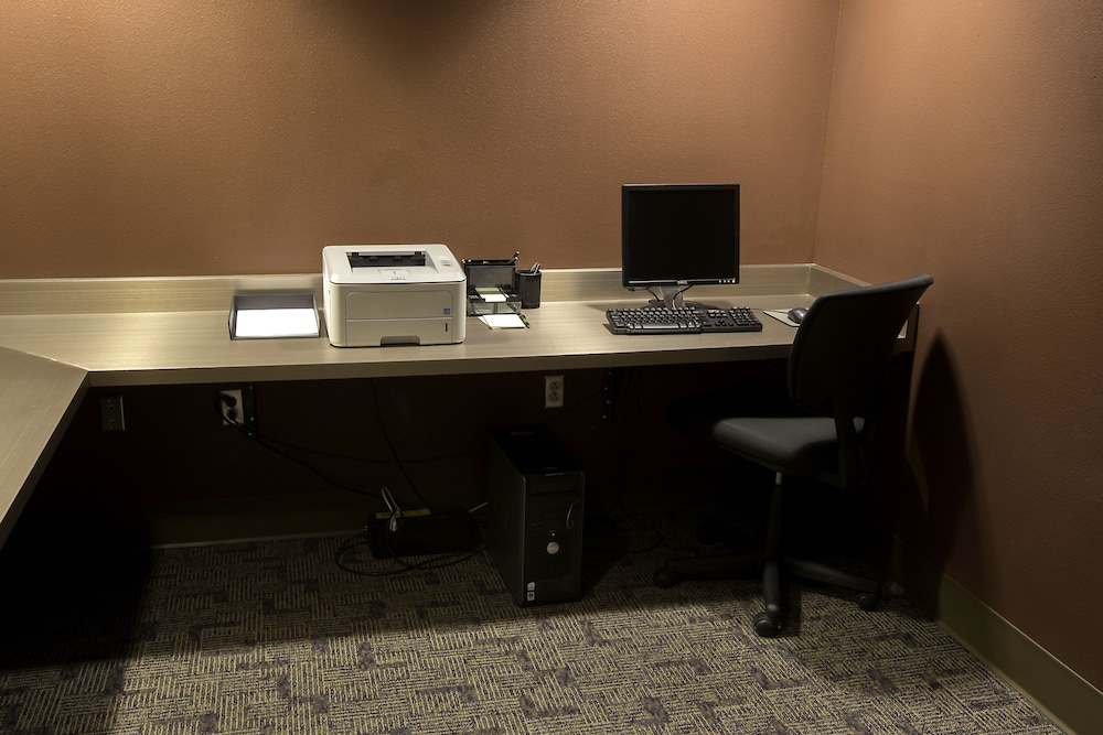 Spark by Hilton Artesia - photo 47
