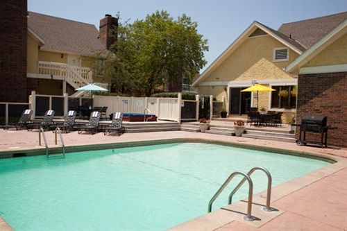 Chase Suite Hotel - photo 6
