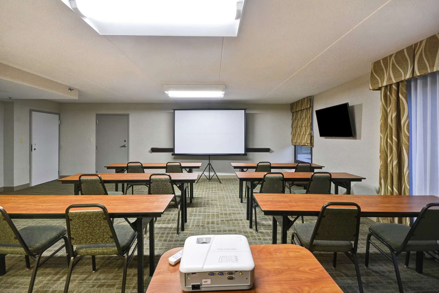 Hampton Inn Detroit Madison Heights South Troy - photo 25
