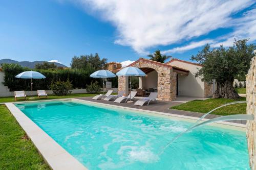 Casa Moros 6 Emma Villas — 4-Star Luxury Hotel in Castiadas, Italy