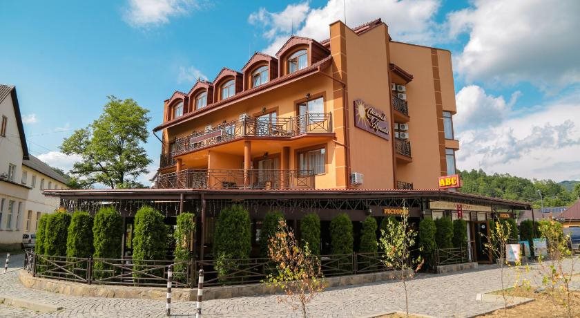 Sonyachniy Promin in Kramators'k, Ukraine