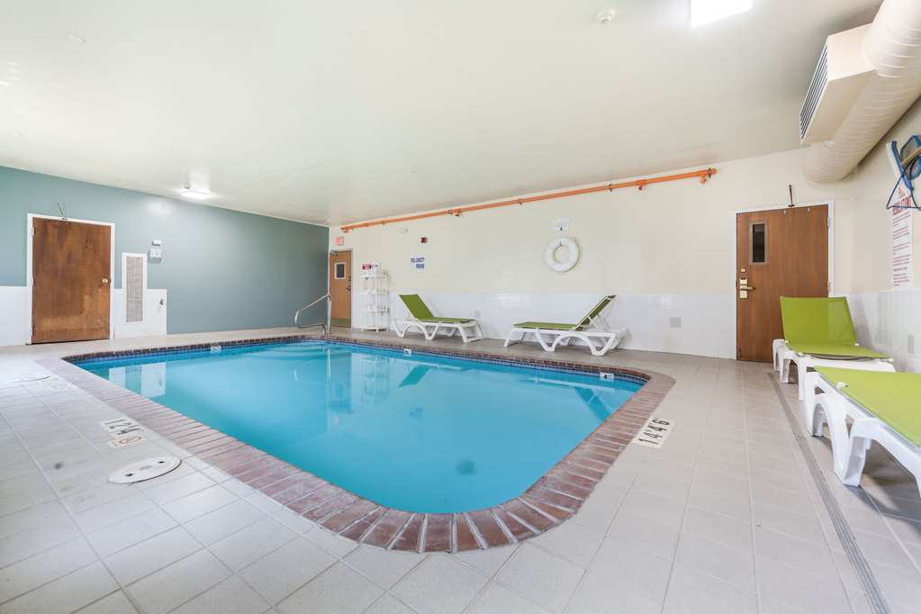 Quality Inn & Suites Omaha Chalco - photo 22