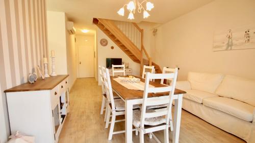 Condominio Oderzo Home Immobiliare — 4-Star Luxury Hotel in Lido Di Jesolo, Italy