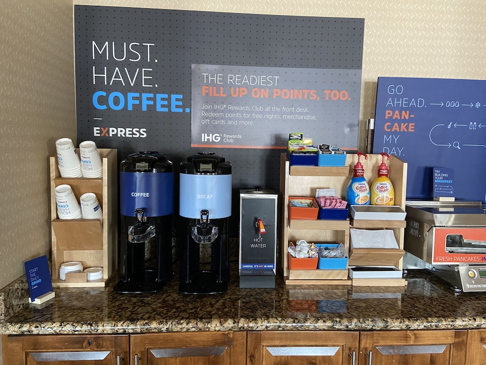 Holiday Inn Express & Suites Silt Rifle by IHG - photo 60