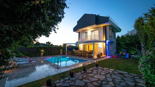 Oludeniz 3 Bedroom Villa 8904 — 4-Star Luxury Hotel in Fethiye, Turkey
